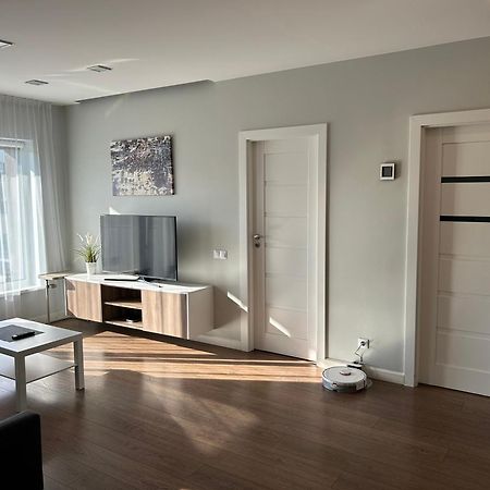 Your Home - Spacious Apartment In City Center, With Balcony & Self Check-In VNO Exterior photo