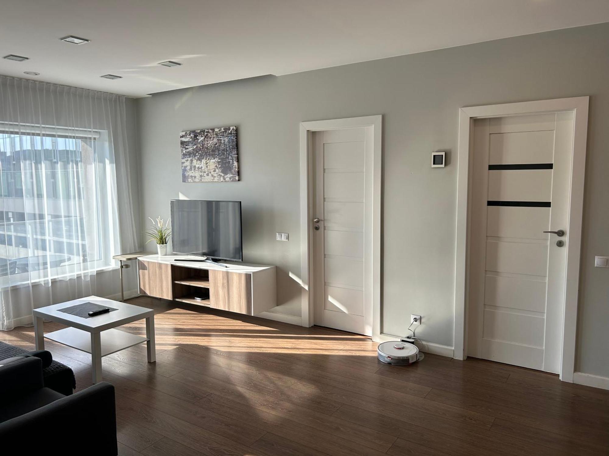 Your Home - Spacious Apartment In City Center, With Balcony & Self Check-In VNO Exterior photo