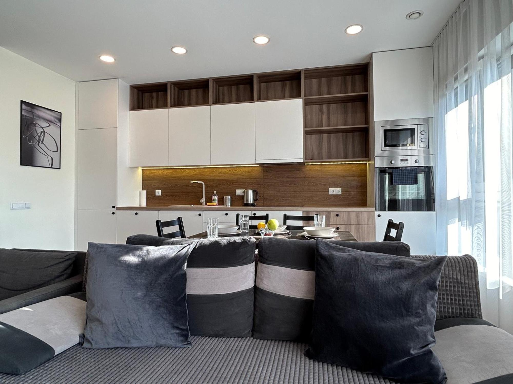 Your Home - Spacious Apartment In City Center, With Balcony & Self Check-In VNO Exterior photo